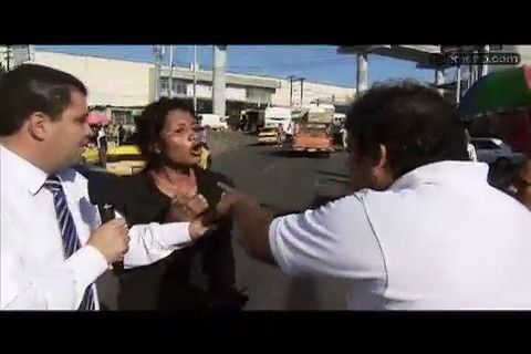 Manotazos por disputa de puestos en La Gran Estación