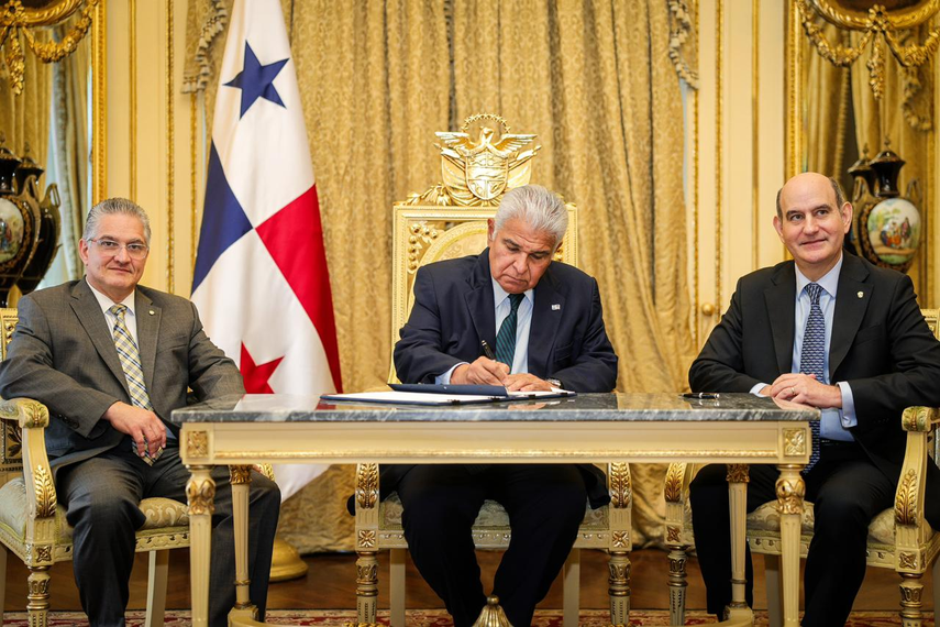 Presidente José Raúl Mulino.