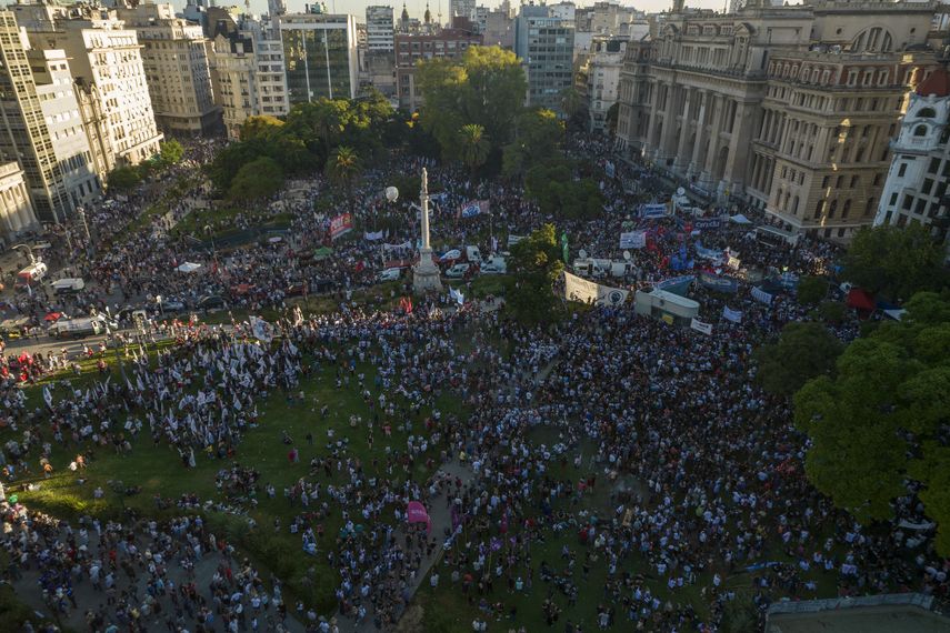 El acuerdo complementa otros previos sobre préstamos del FMI.