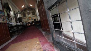 Ataque a iglesia en Santiago vuelve a afectar a católicos tras visita del papa