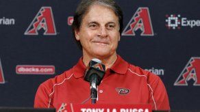 Medias Rojas contratan a Tony La Russa