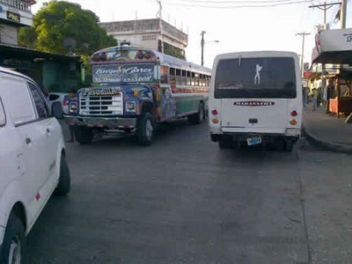Transportistas de Torrijos Carter exigen indemnización