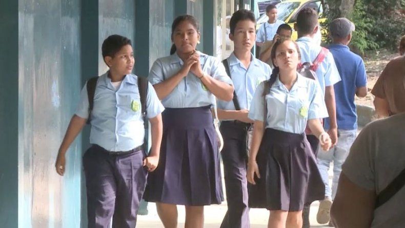 Gremio de educadores en alerta, exigen diálogo con autoridades
