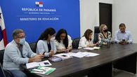 Meduca aborda el retorno a clases con padres de familia de la Escuela 24 de Diciembre Meduca aborda el retorno a clases con padres de familia de la Escuela 24 de Diciembre