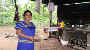 Yaneth Ortega, una joven de la Comarca Ngäbe Buglé y beneficiaria del programa del MIDES