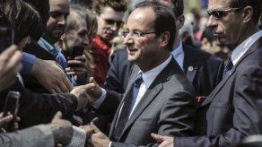 Presidente de Francia busca tranquilizar a la comunidad judía