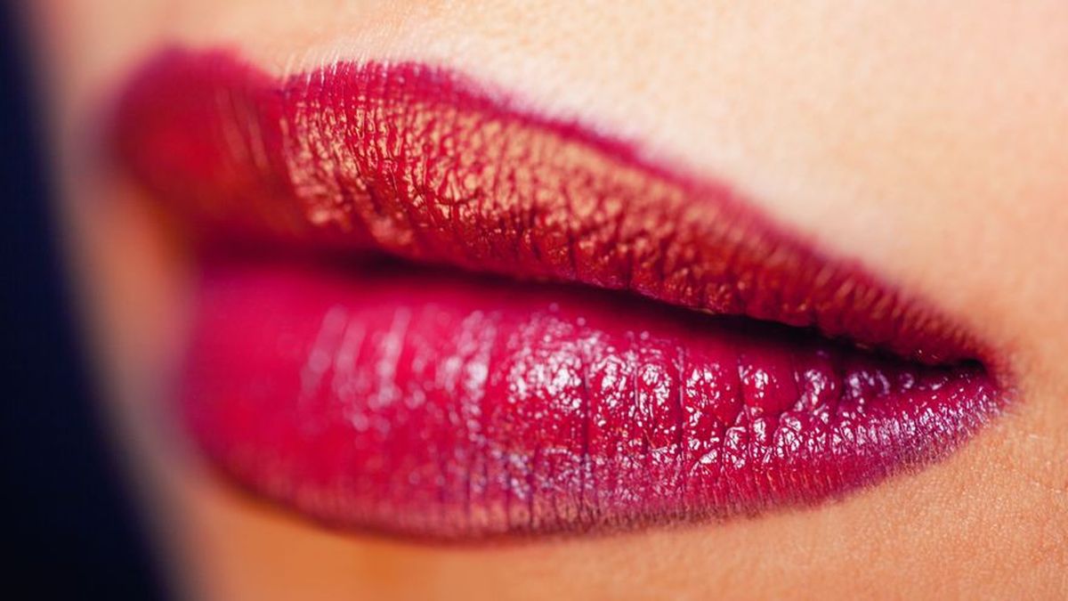 Mujeres nicaragüenses muestran sus labios rojos por libertad de presos ...