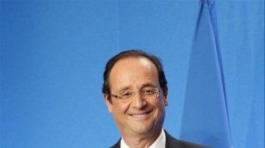 Presidente francés afirma que se frenó a los adversarios en Mali