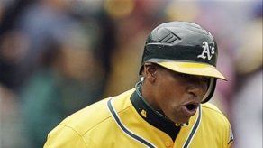 Céspedes pega jonrón en la 9na y Atléticos barren a Dodgers