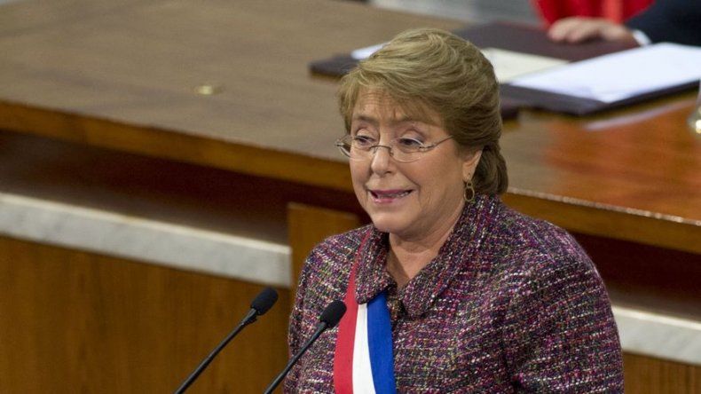 Bachelet viaja a EEUU para hablar con Obama de comercio