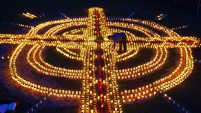 En Alemania se esperaba que la disciplina, un sistema de salud pública eficiente y la producción de varias vacunas contra el COVID-19 —una de ellas de fabricación local— mantuvieran a raya un pico invernal como el que azotó al país el año pasado.