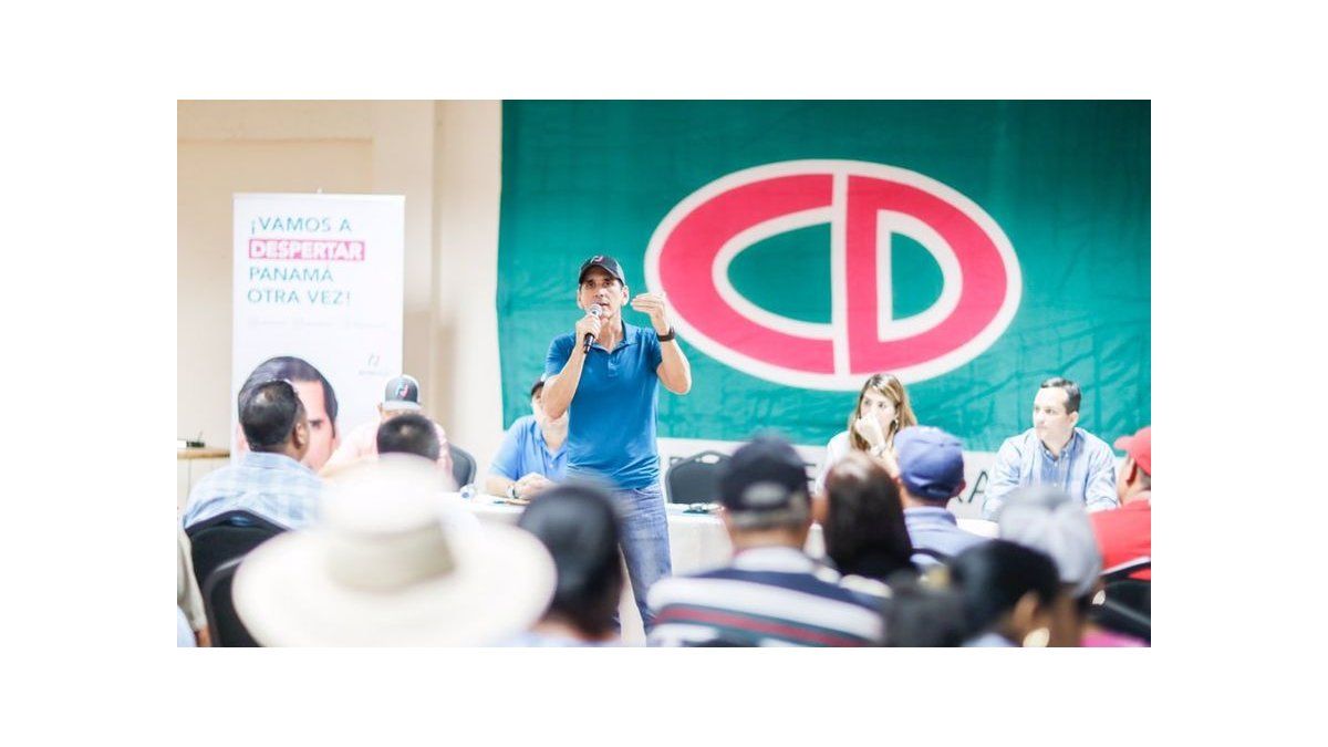 Roux exhorta a los diputados a oponerse a propuesta de papeleta adicional