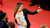 Barbara y Dylan anuncian su embarazo el Cannes. Barbara y Dylan anuncian su embarazo el Cannes.