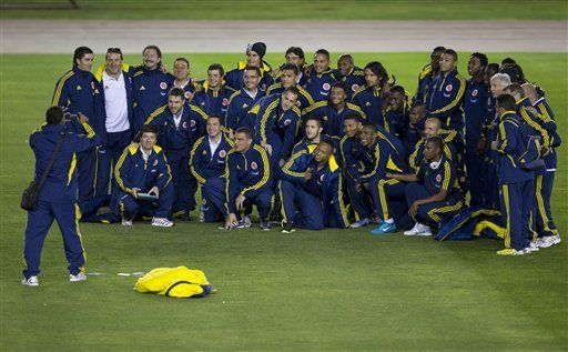 Mundial: Argentina-Colombia van por triunfo clave