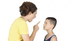 Una maestra le lava la boca con jabón a alumno rebelde en EEUU