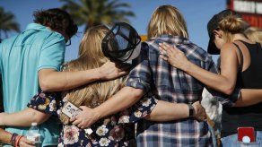 Recuerdan a las víctimas a un año del tiroteo en Las Vegas