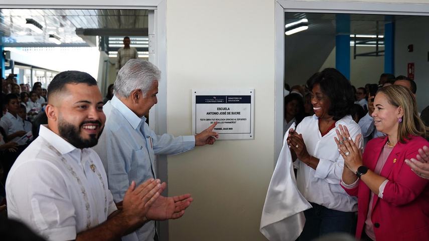Presidente Mulino inaugura a Escuela Antonio José de Sucre en Chiriquí.