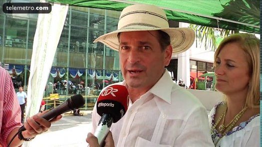 Navarro responde a invitación del presidente Martinelli
