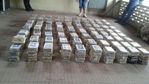 Decomisan 400 paquetes de cocaína en Colón