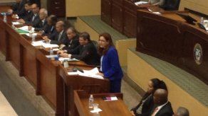 Directora del IDAAN responde cuestionamientos ante la Asamblea Nacional