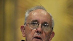 China felicita al papa Francisco y pide al Vaticano actitud flexible