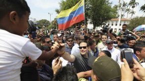 Venezuela: Rubio advierte a militares que dejen entrar ayuda