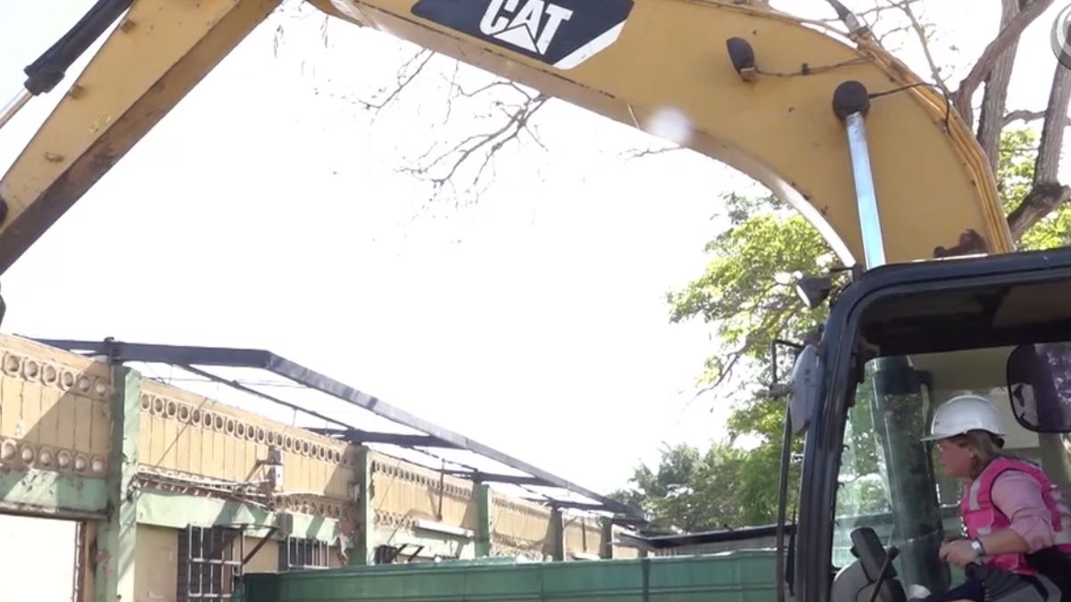 INADEH inicia demolición de edificios en Tocumen. INADEH inicia demolición de edificios en Tocumen.
