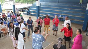 Escuela para Padres por el MEDUCA.