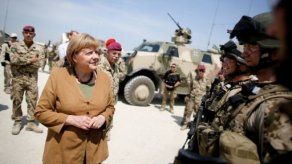 Merkel apoya a Samaras en sus reformas y lo alienta a continuar