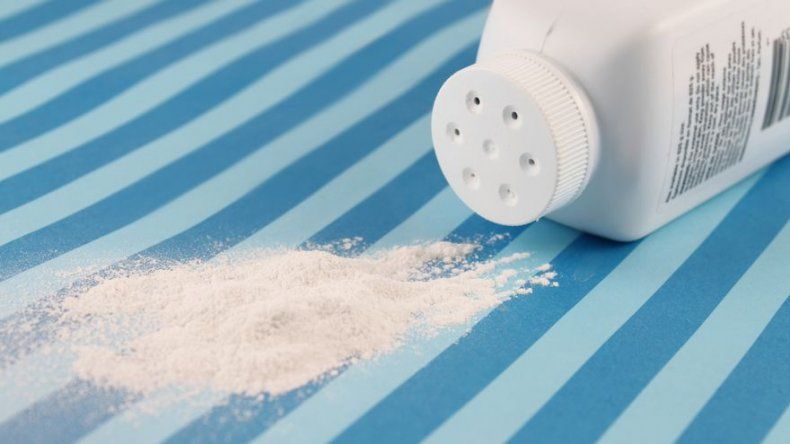 ¿Talco para bebé causa cáncer? Jurado en EEUU dice que sí