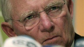 Schäuble propone avanzar hacia la unión bancaria en dos tiempos