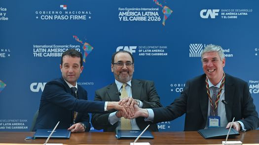 Indra Group y CAF sellan acuerdo.
