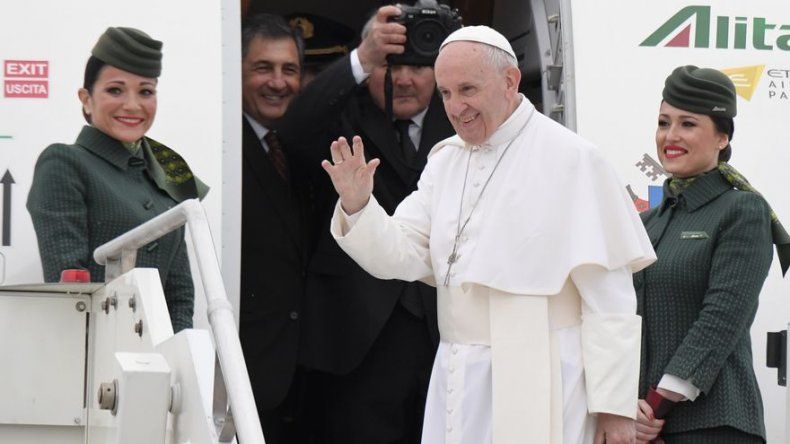 El papa emprendió su viaje a Egipto para llevar un mensaje de reconciliación