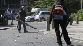 Ataques a policía de Londres por 2da noche tras fiesta