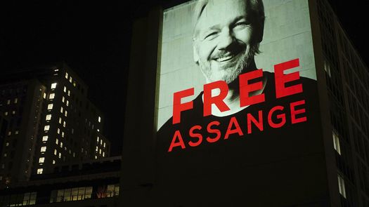El australiano, de 51 años, puede ser condenado en Estados Unidos a 175 años de cárcel por haber divulgado en 2010 en su sitio WikiLeaks más de 700.000 documentos confidenciales sobre las actividades militares estadounidenses.