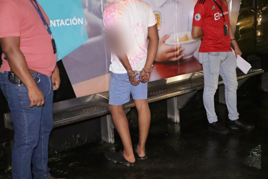 Capturan a sospechoso de robo a un banco en la 12 de octubre