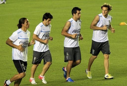 DT de Uruguay descarta marcaje especial para Falcao
