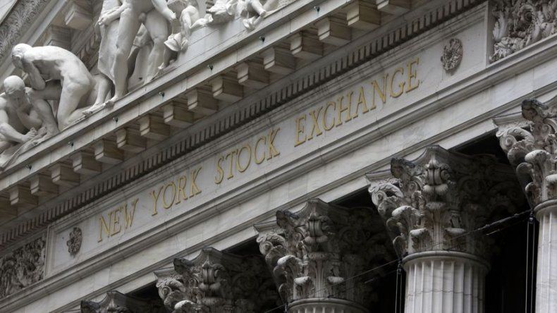 Wall Street cierra con resultados mixtos