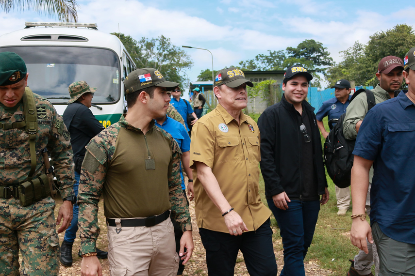 Ministro de seguridad hace un recorrido en Darién.