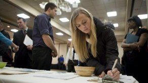 Desempleo en EEUU registra aumento en una semana