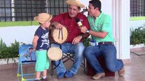 Rubén Montenegro visita y lleva regalo a su padre