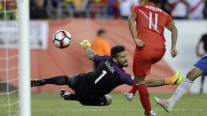 Prensa peruana compara a Ruidíaz con Maradona por su gol con la mano a Brasil