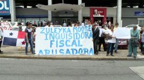 Protestan en el MP por rechazo a detención de Julio Miller