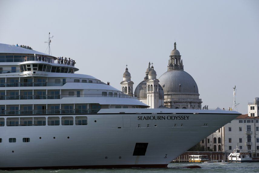 Los cruceros grandes ya no podrán navegar dentro de Venecia