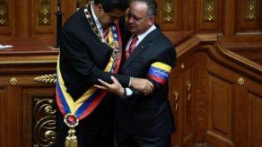Gobierno venezolano insiste en que oposición no quiere elecciones