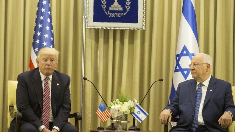 Trump se defiende de acusaciones de que reveló fuente