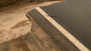 Las autoridades de Phoenix recomendaron que las personas que se dirijan desde el sur de California usen las carreteras interestatales 8 o 40, que son desvíos importantes.