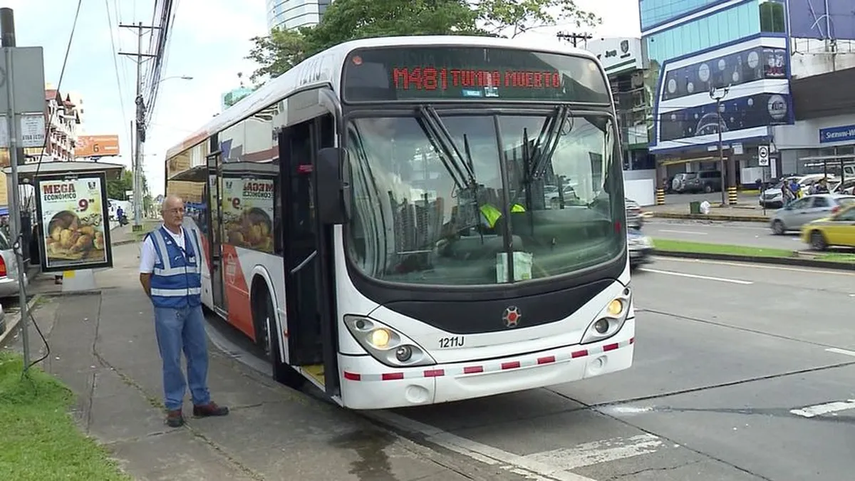 Transporte público ofrecido por la empresa Mi Bus