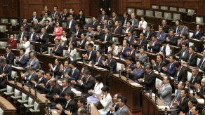 Japón aprueba controvertida ley contra planificar delitos