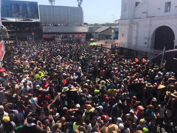 Paseo diurno del domingo de Carnaval en Las Tablas